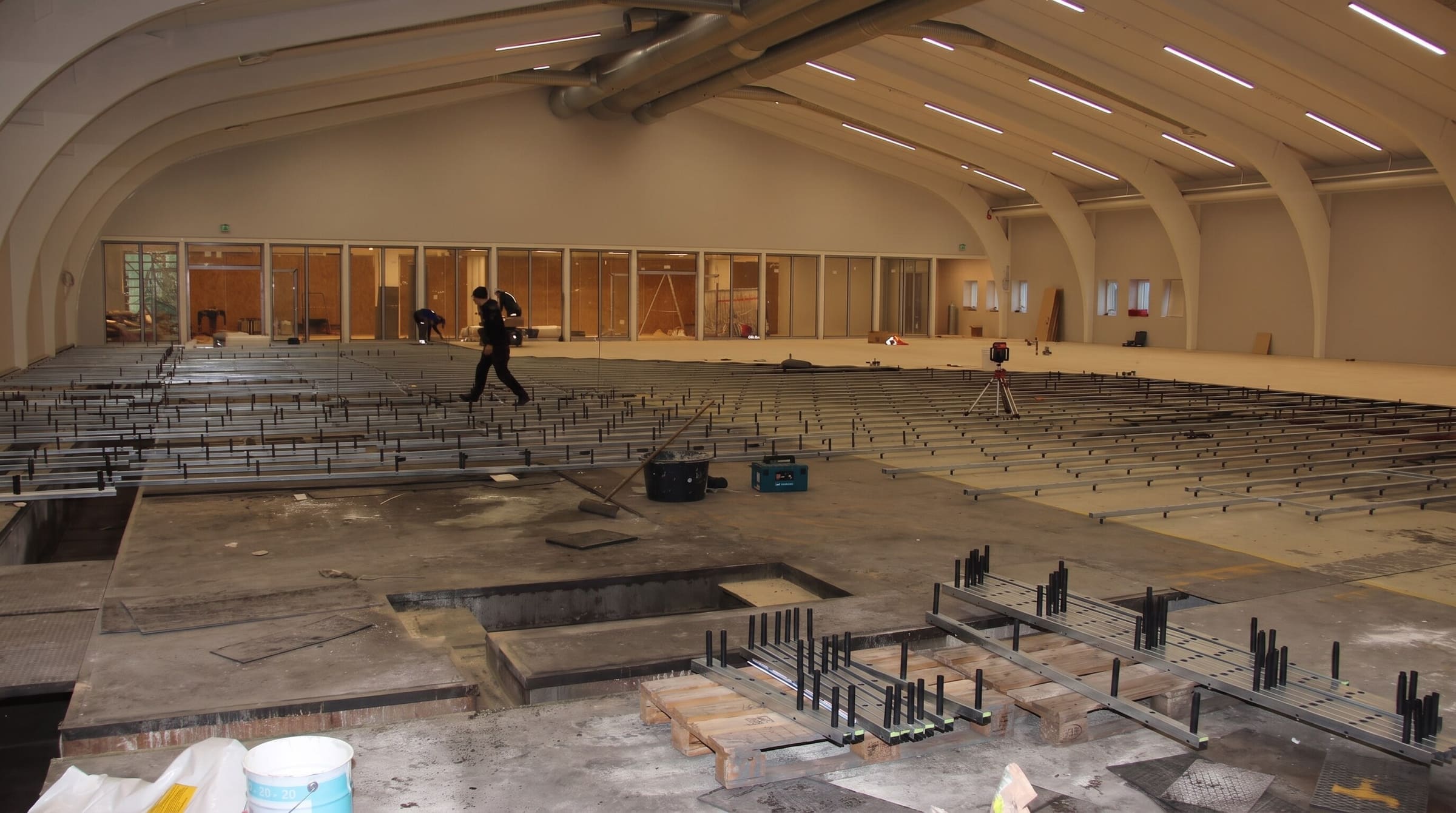 Adjustable acoustic floor system installation